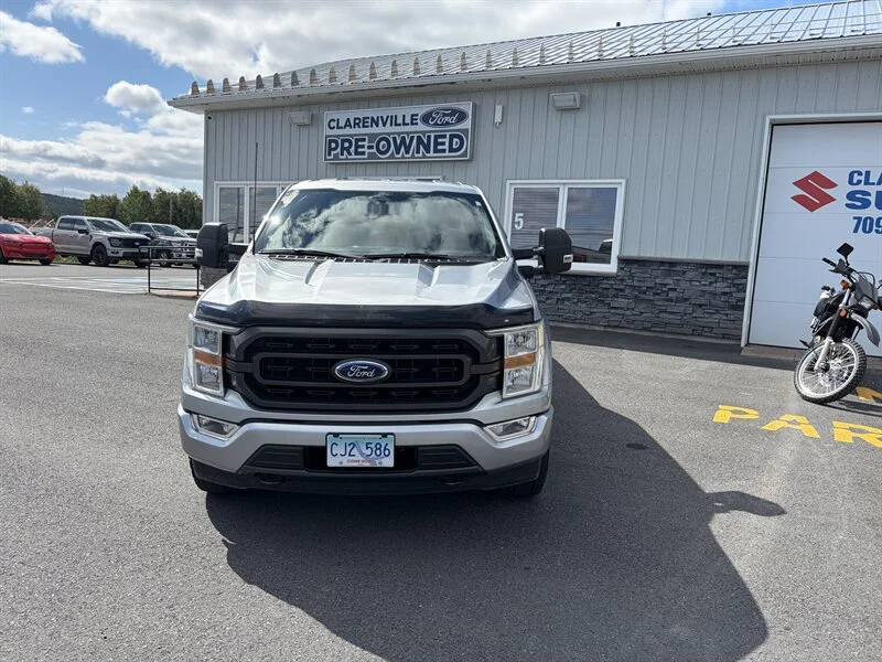 Used 2022 Silver Ford XLT image 1