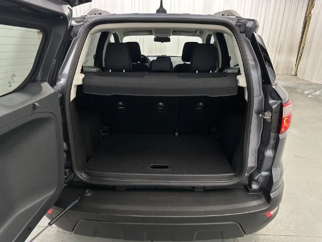 Used 2021 Black Ford SE image 25