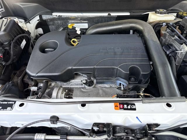 Used 2023 White GMC SLT image 12