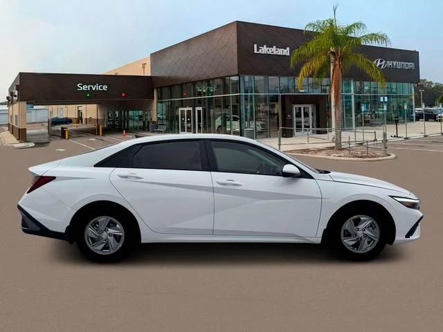 New 2026 White Hyundai SE image 9