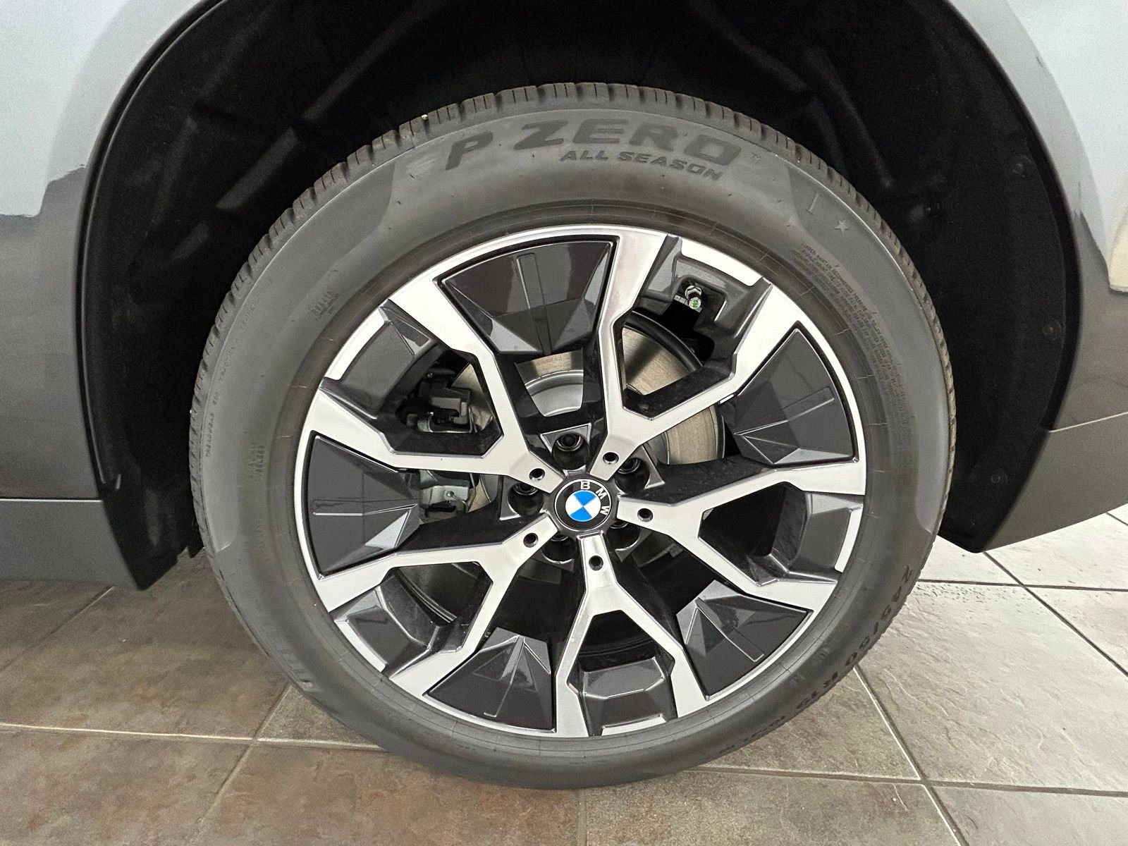 New 2026 Dark Graphite Metallic BMW 30 xDrive image 33