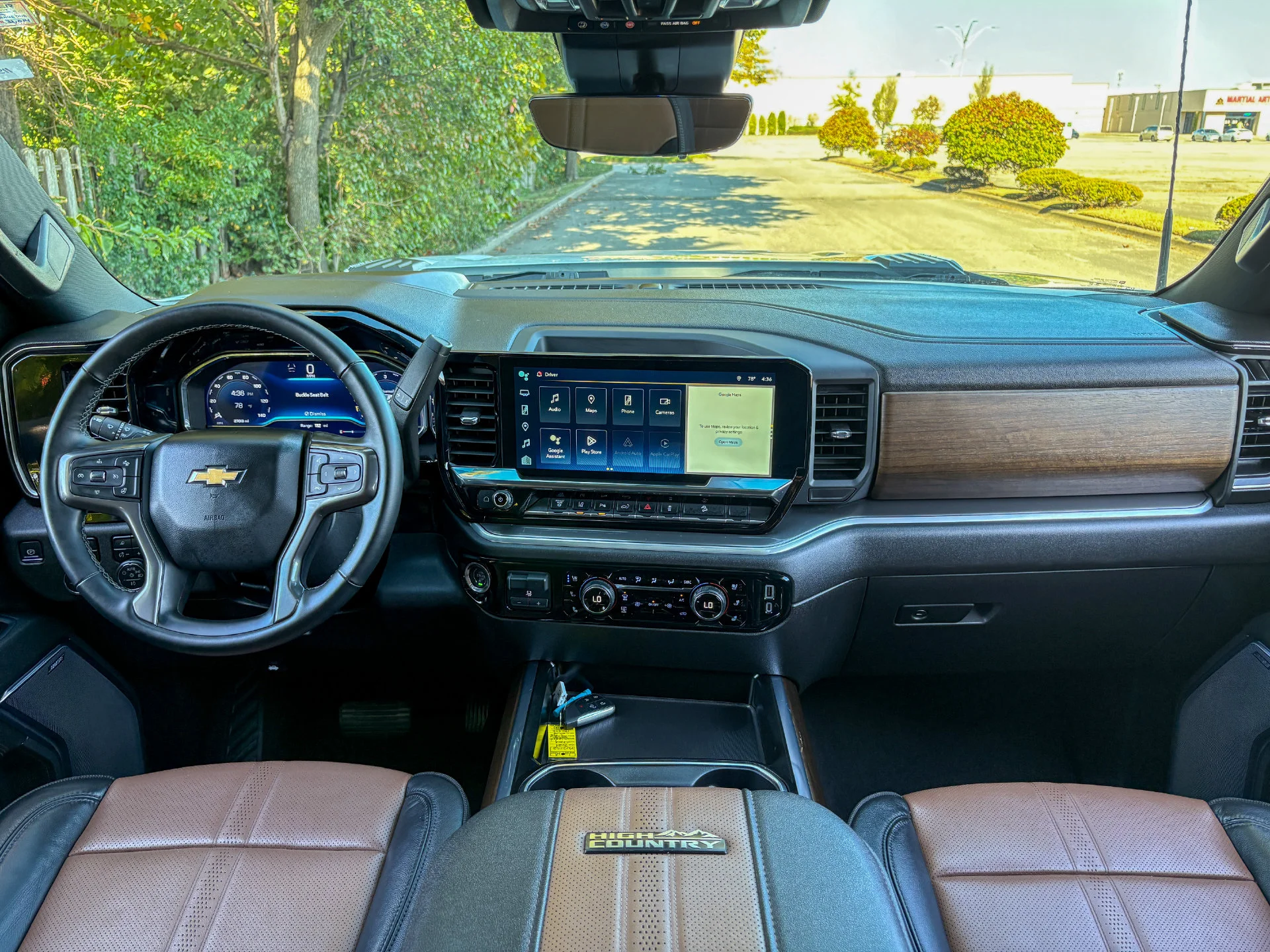 Used 2024 White Chevrolet High Country image 29