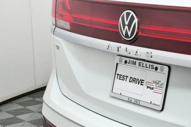 Certified Used 2024 Pure White Volkswagen 2.0T SE image 34