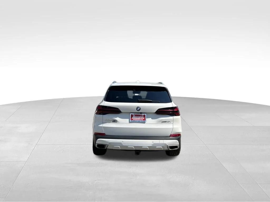Used 2025 White BMW xDrive50e image 4