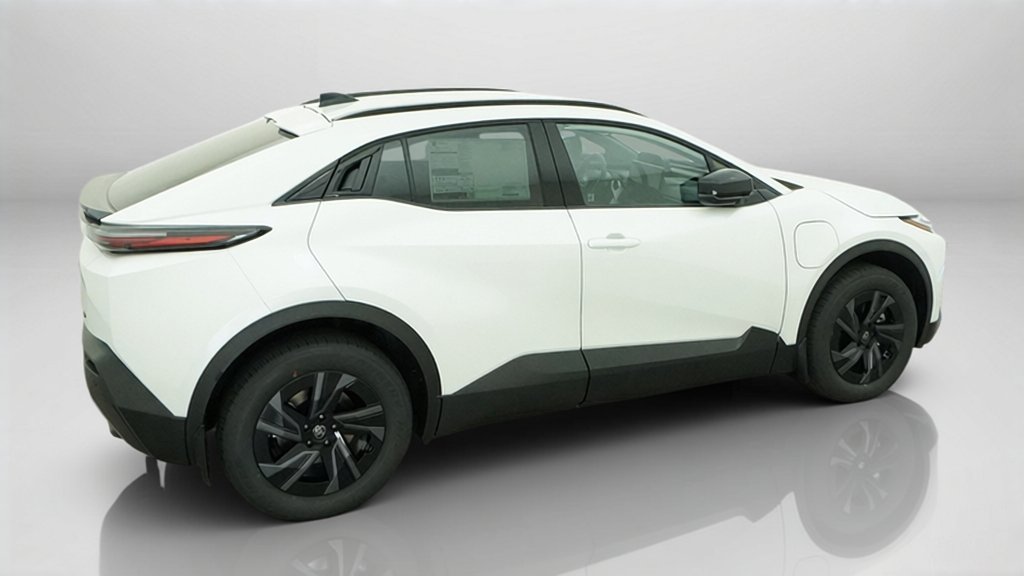 2026 Toyota C-HR SE - Photo 24