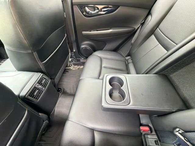 Used 2022 Black Nissan SL image 16