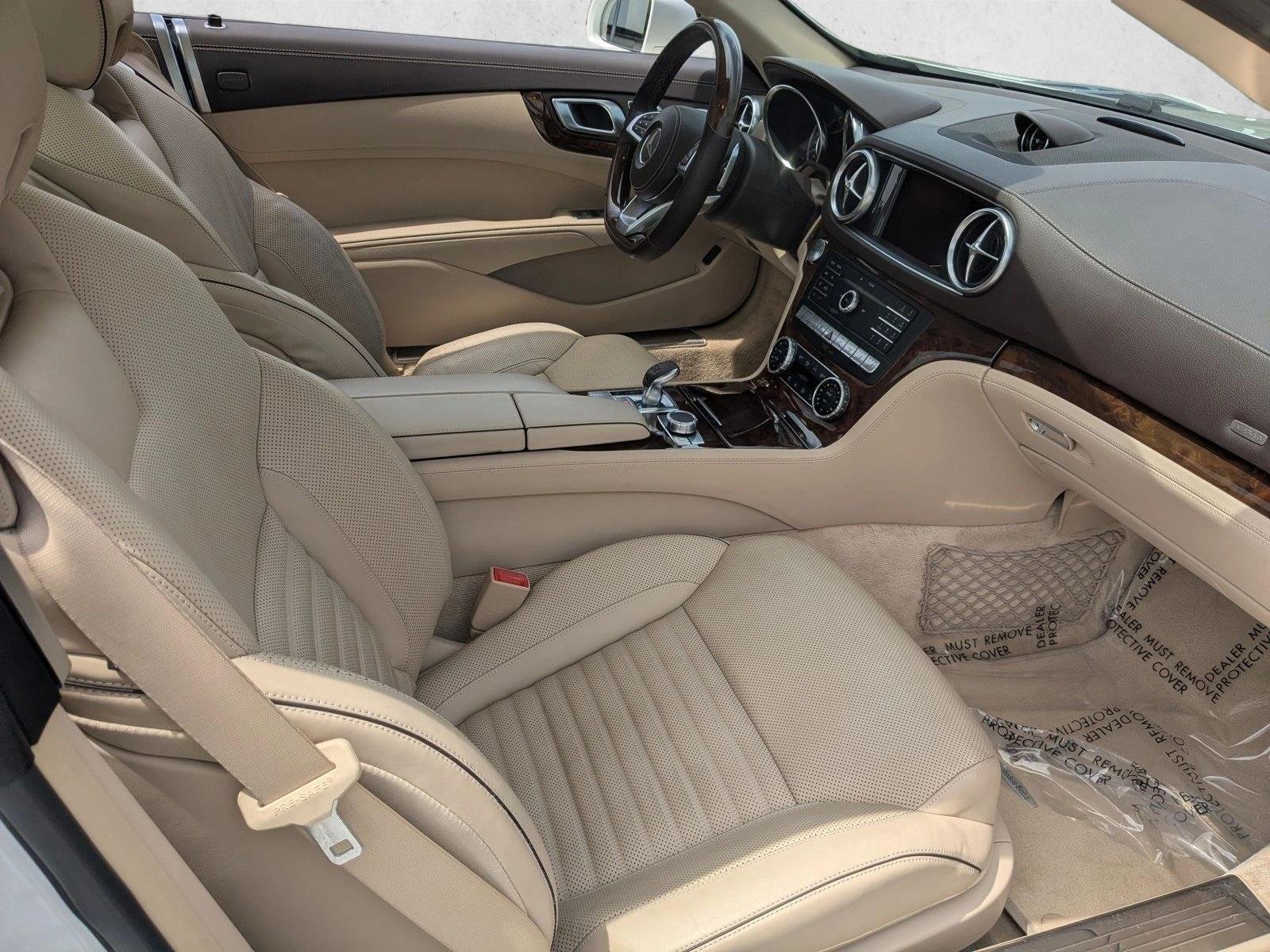 Used 2019 Designo Diamond White Metallic Mercedes-Benz SL 550 image 20