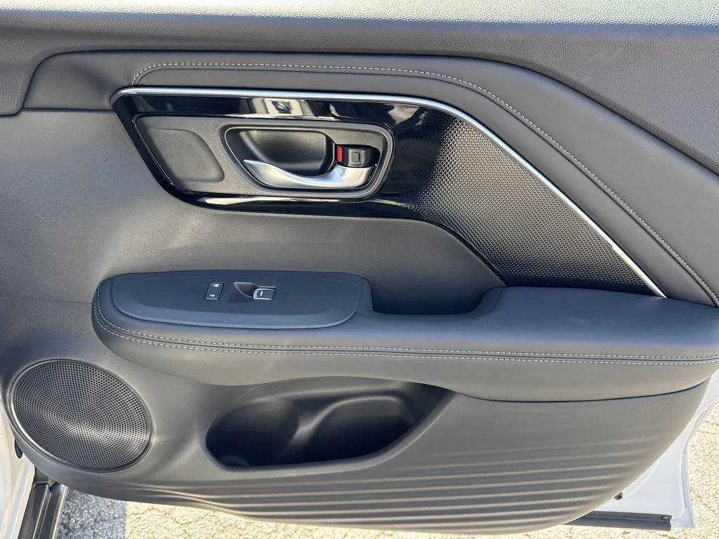 2025 Acura ADX Base - Photo 14