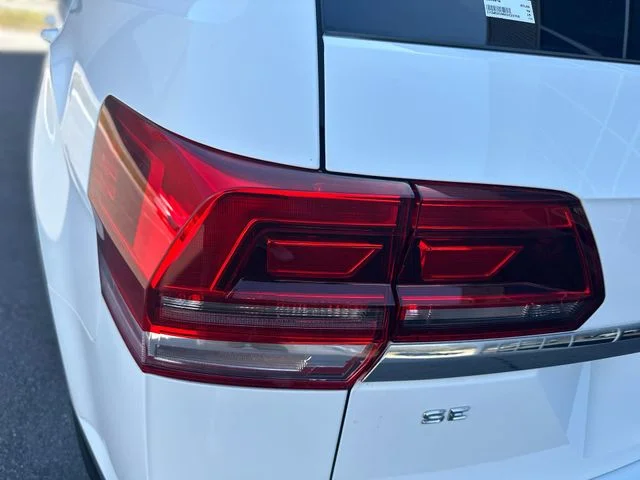 Used 2019 White Volkswagen 3.6L V6 SE image 27