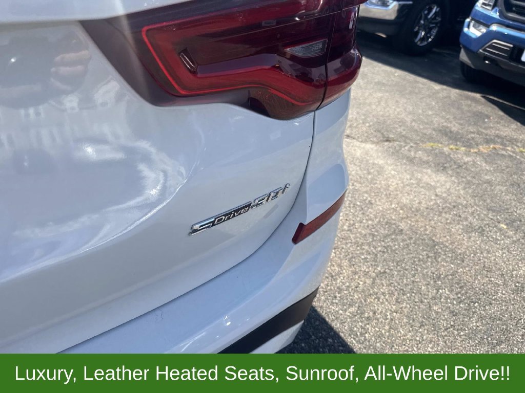 Used 2021 White BMW sDrive30i image 6