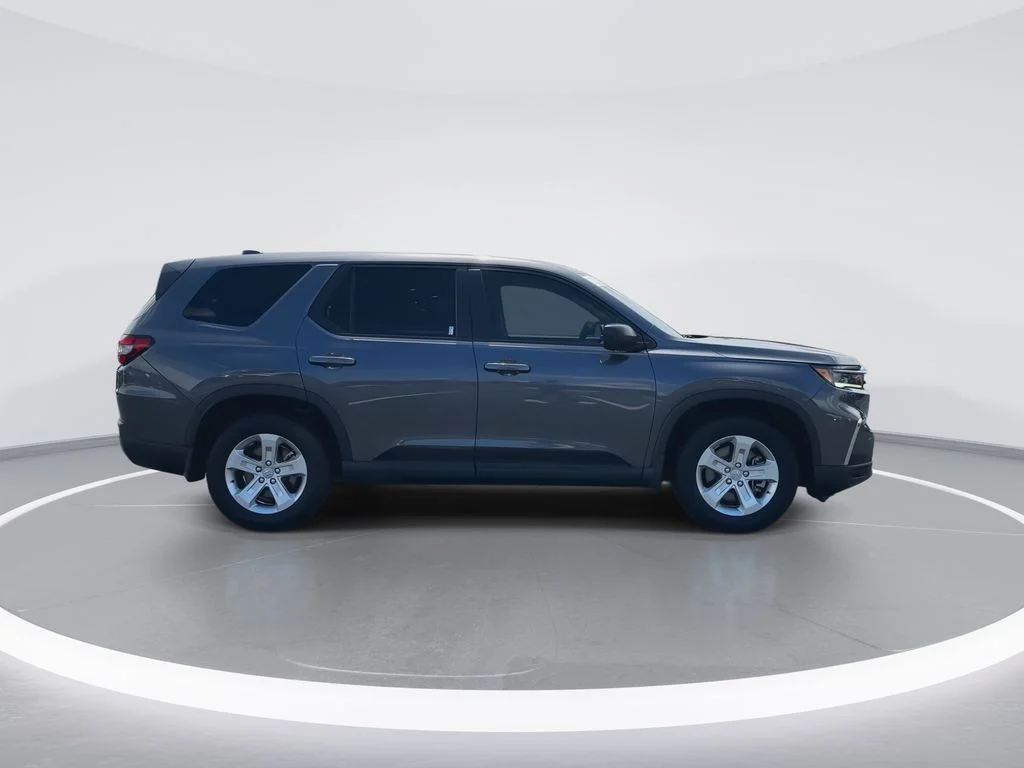 Used 2023 Gray Honda LX image 9