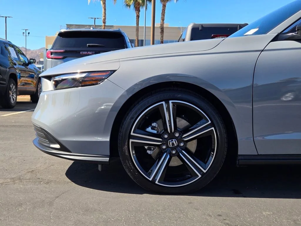 Used 2025 Gray Honda Sport image 9