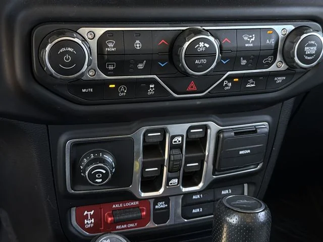 Used 2021 Gray Jeep Mojave image 26