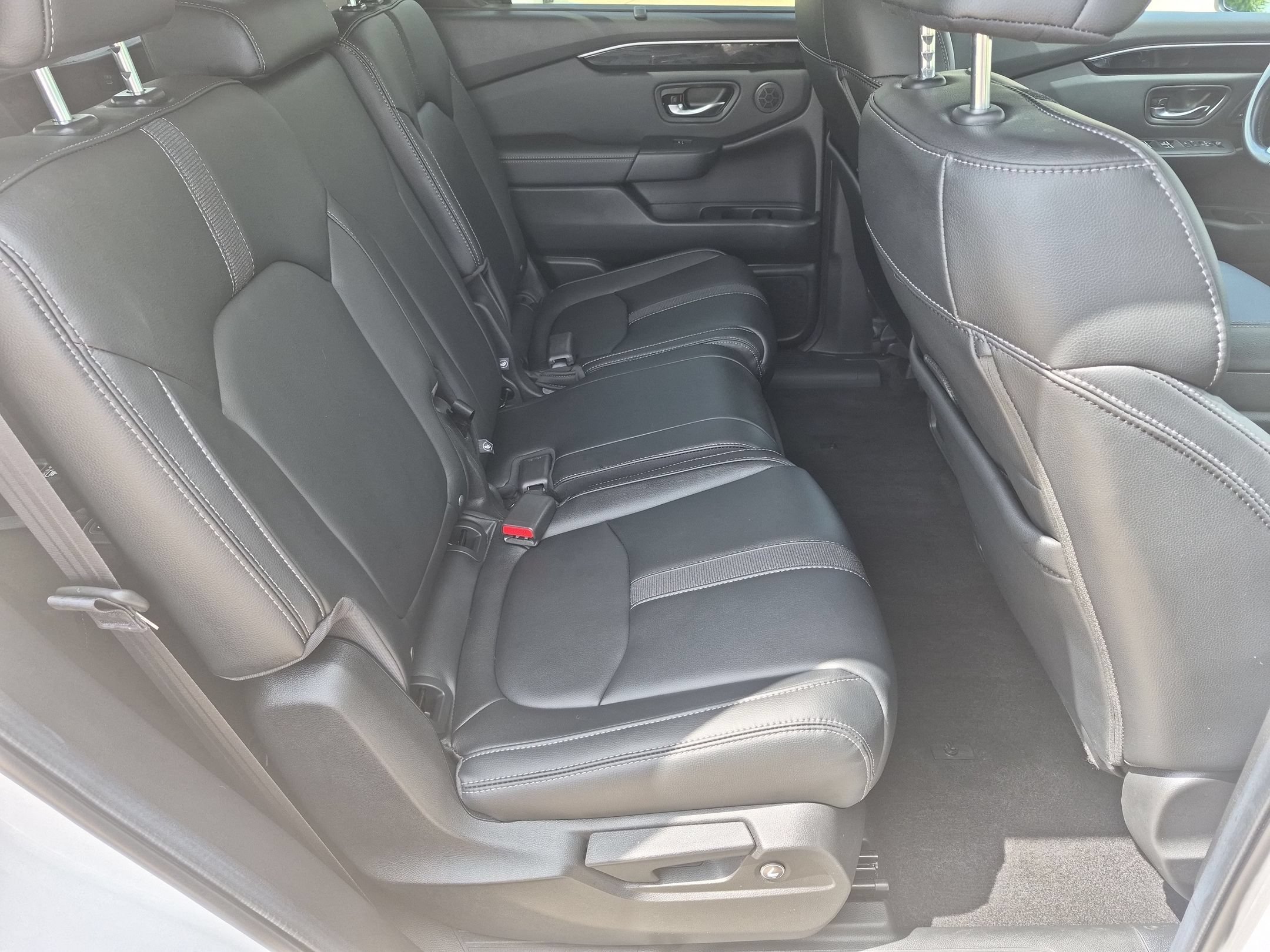 2024 Honda Pilot EX-L - Photo 29