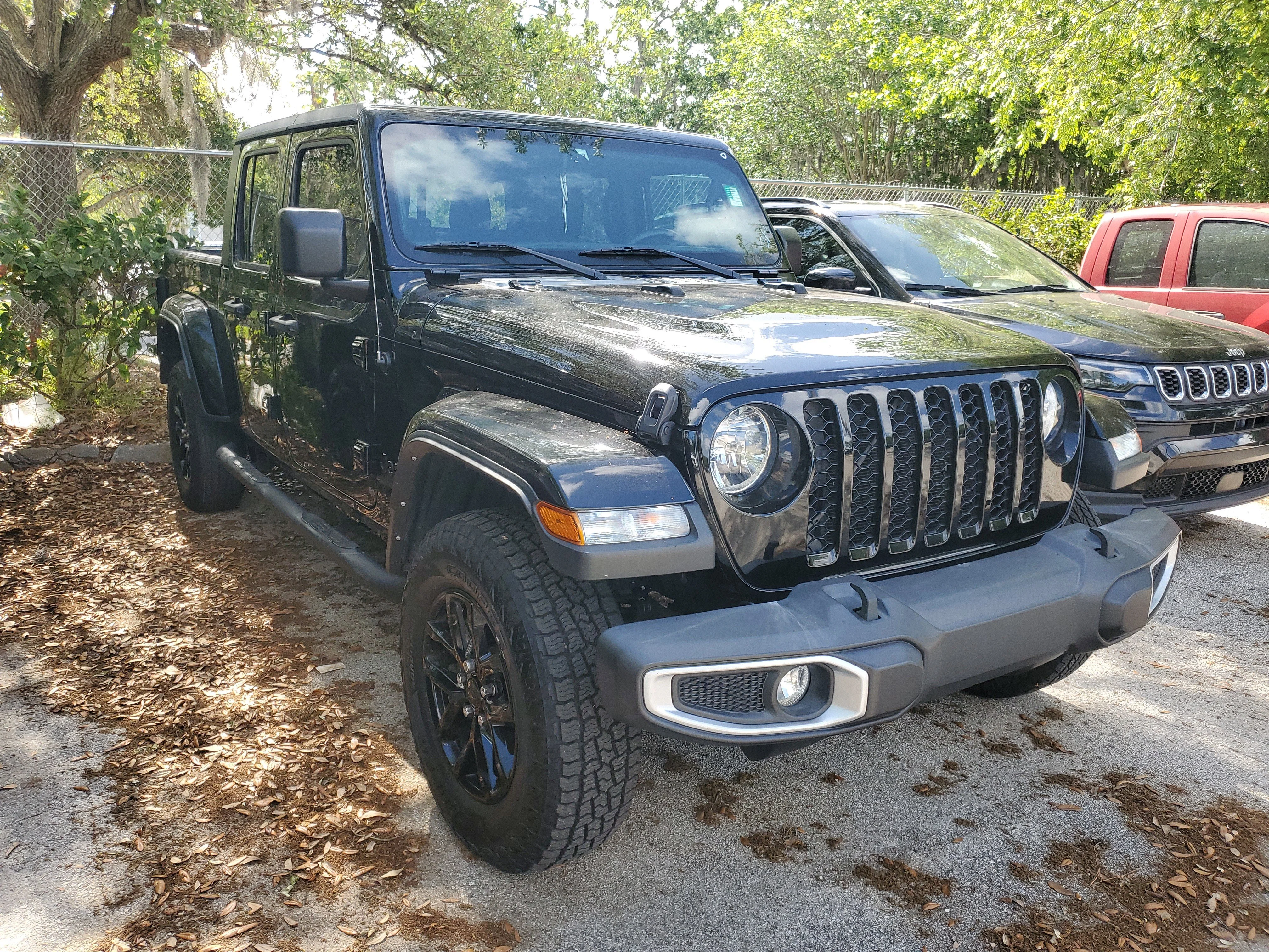 2021 Jeep Gladiator Sport S's photo