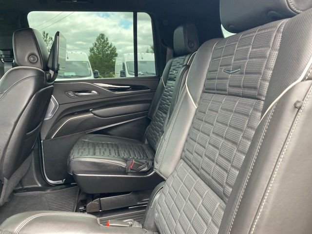 Used 2024 Black Diamond Tri-Coat Cadillac V-Series image 38