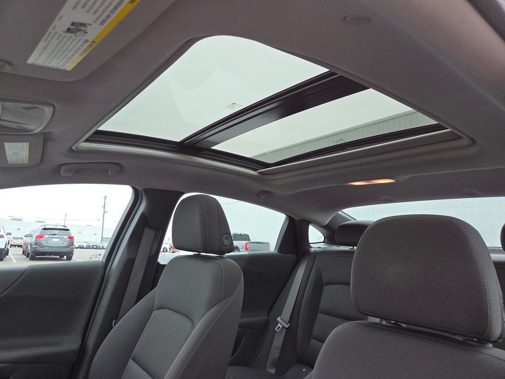 Used 2024 White Chevrolet LT image 34