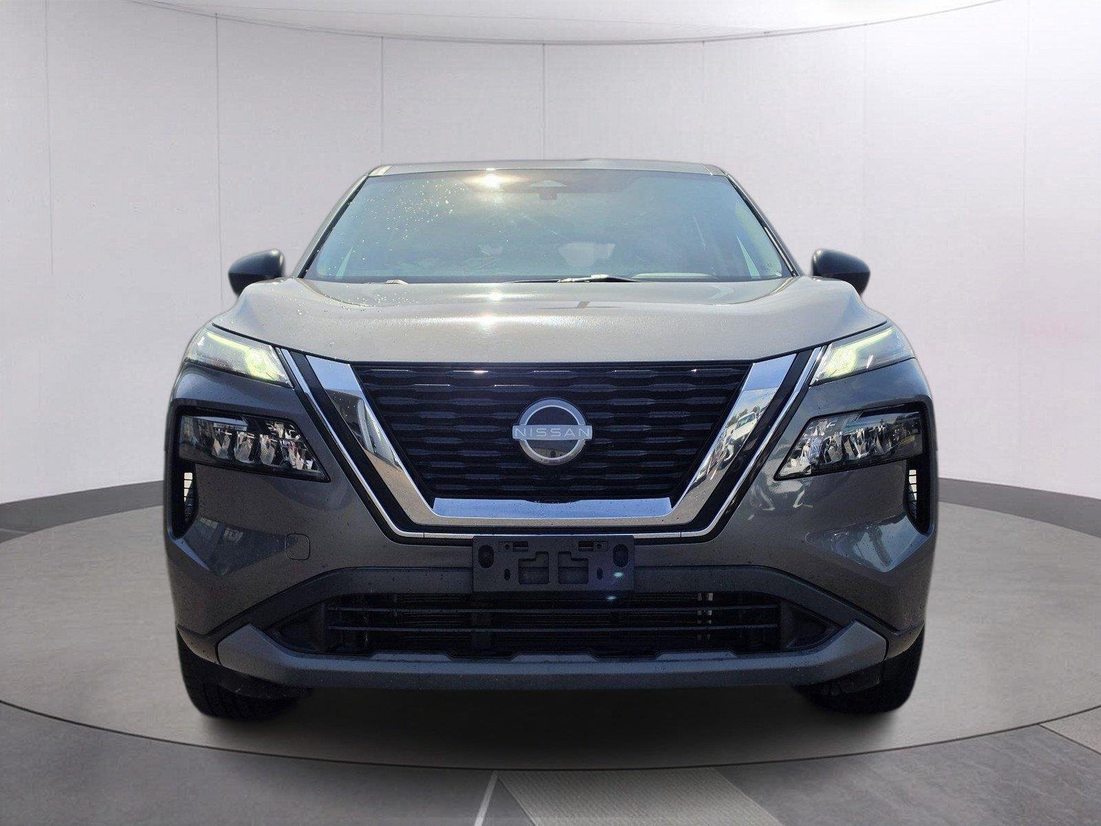 Used 2023 Gun Metallic Nissan S image 8