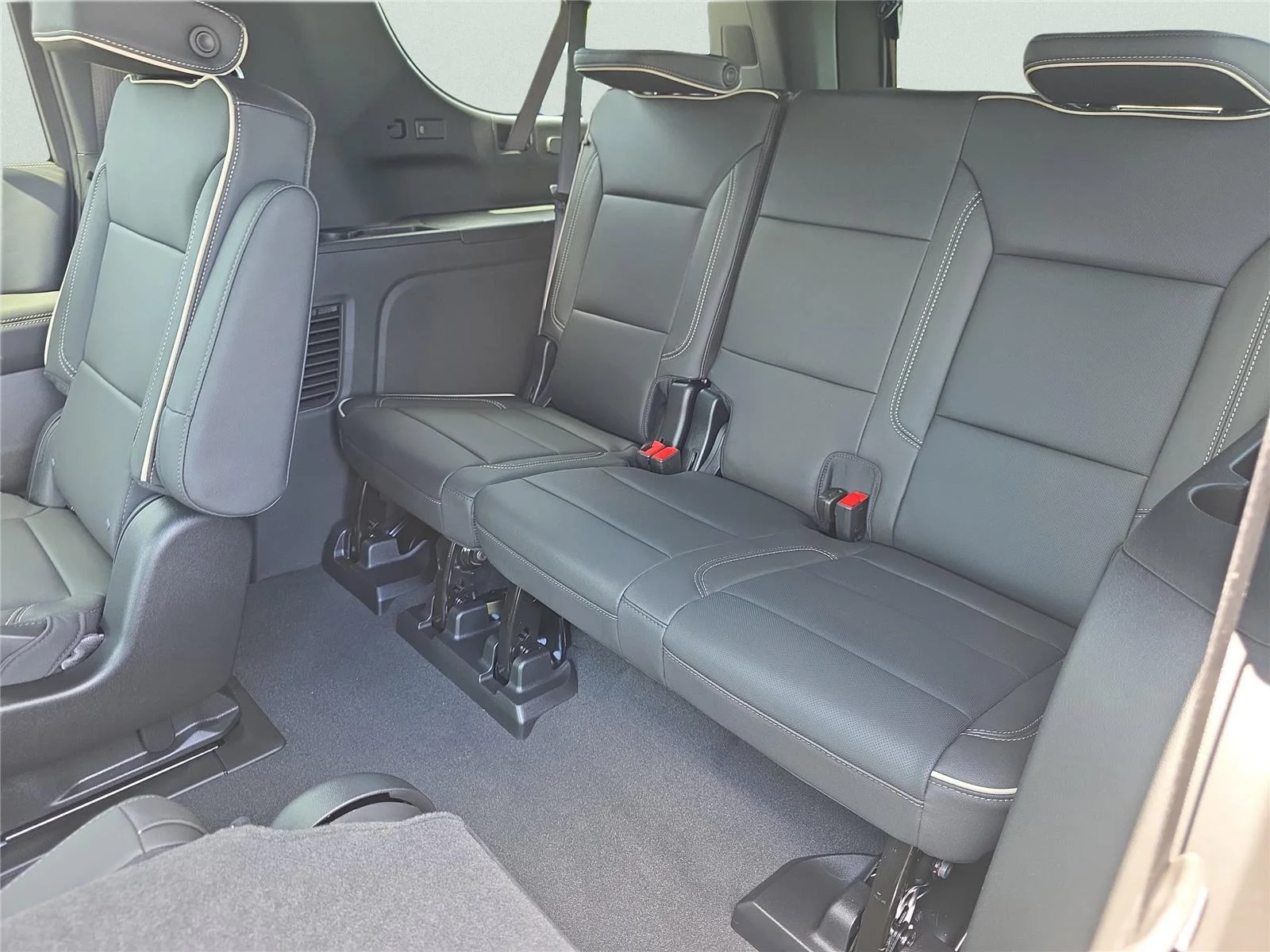 New 2026 Summit White GMC Elevation image 19