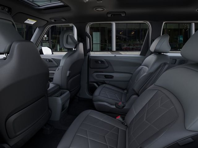 New 2027 Glacial White Pearl Kia X-LINE SX image 18