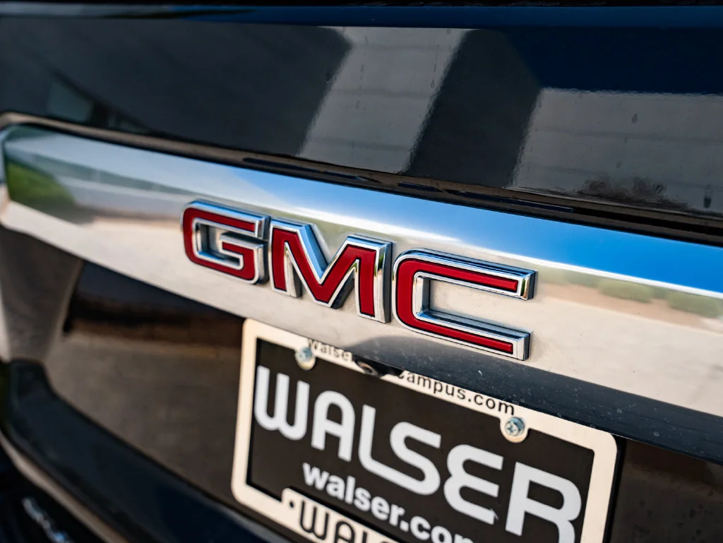 Used 2021 Onyx Black GMC Denali image 18
