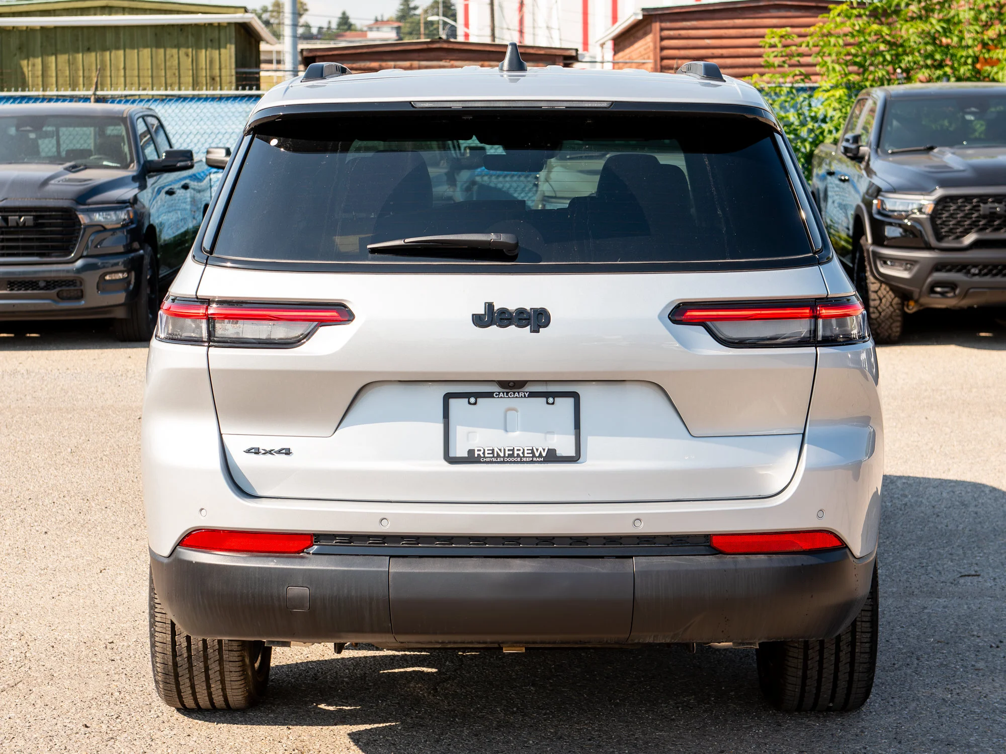 New 2025 Silver Jeep Altitude* 4x4, Sunroof, Trailer Tow Package, Heated Leather image 4
