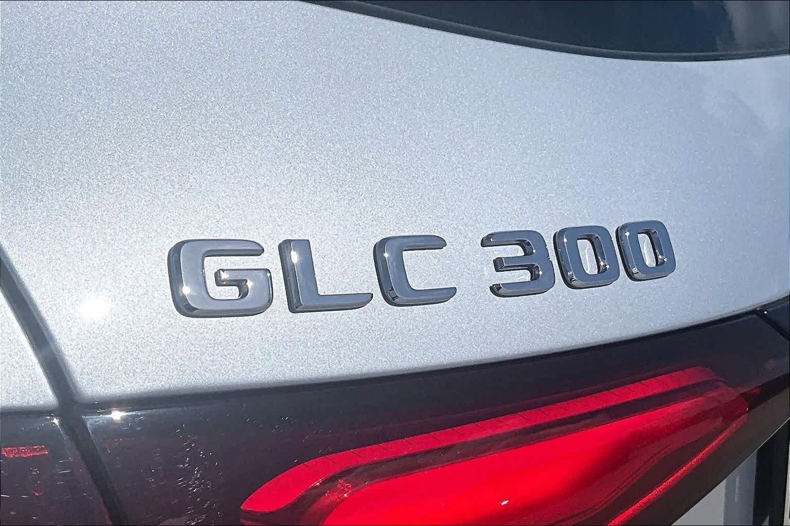 Used 2024 Cirrus Silver Metallic Mercedes-Benz GLC 300 image 28