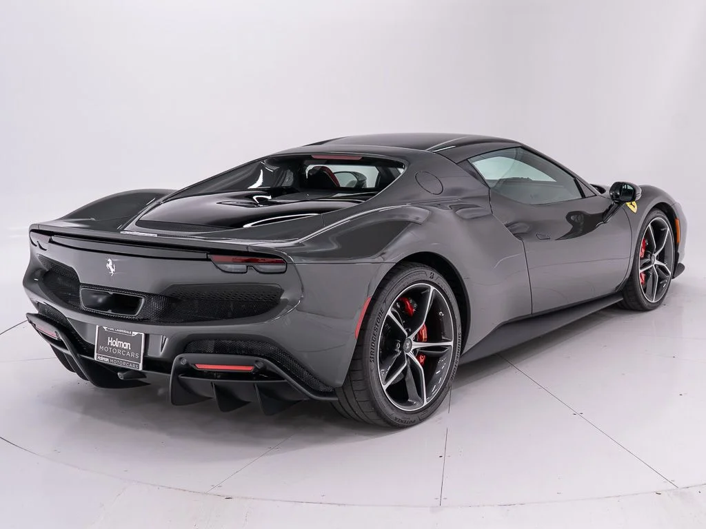 Used 2023 Grigio Scuro Ferrari  image 5