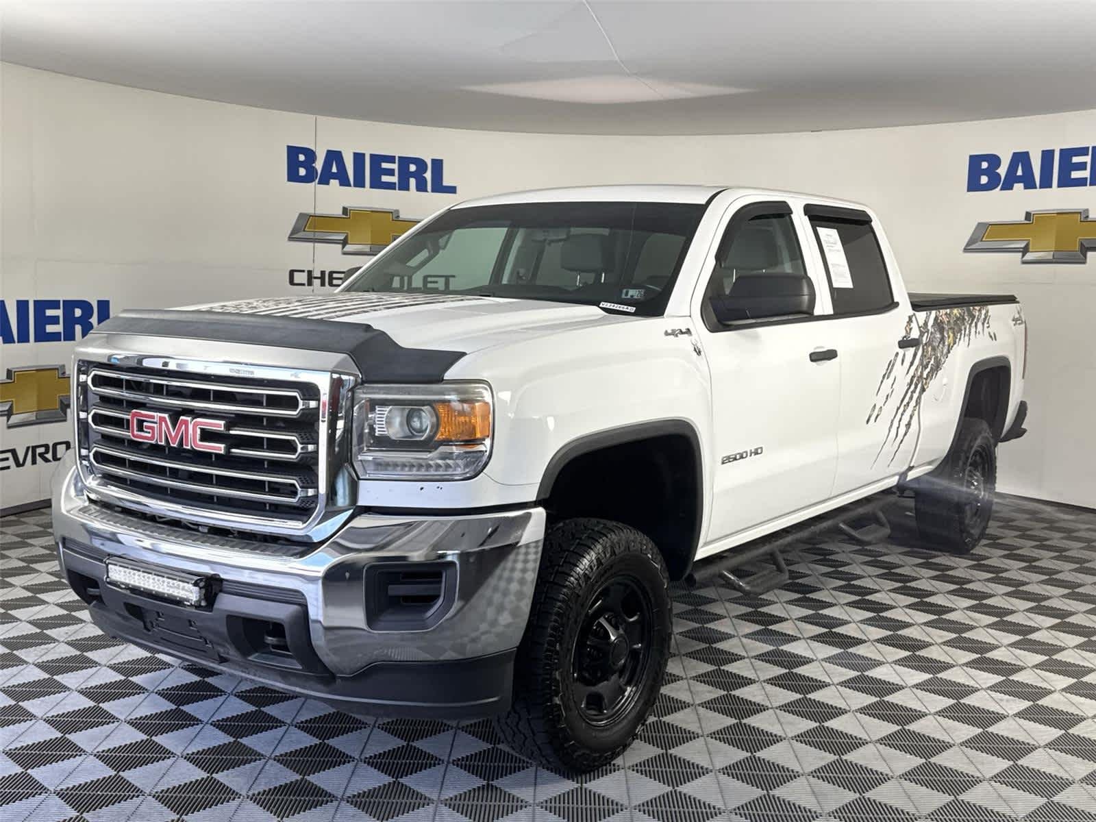 2016 GMC Sierra 4WD Crew Cab Standard Box's photo