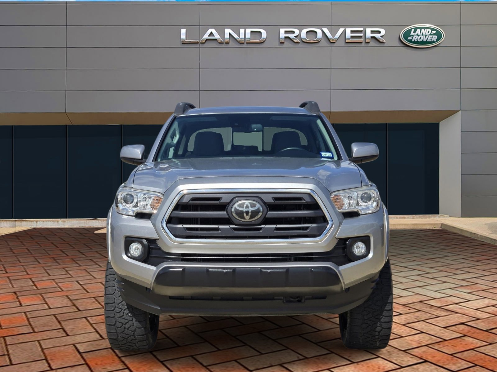 Used 2019 Magnetic Gray Metallic Toyota SR5 image 2