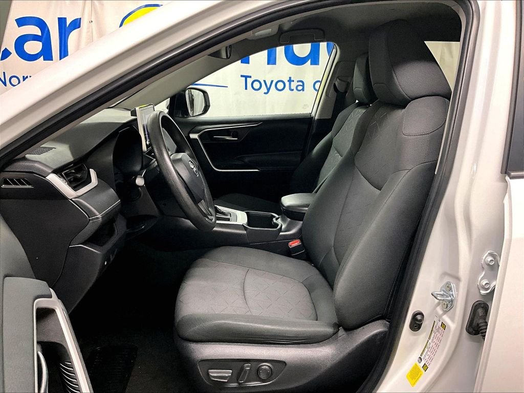 Used 2024 White Toyota XLE image 10