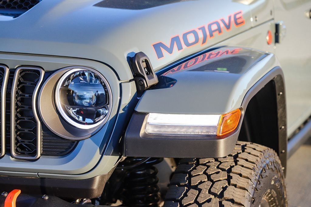 New 2026 Anvil Clearcoat Jeep Mojave X image 5