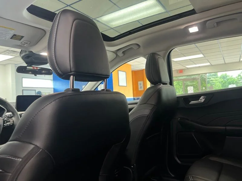 Used 2021 Gray Ford SEL image 18