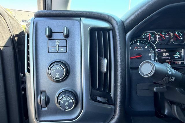Used 2017 PEPPERDUST METALLIC Chevrolet LT image 20