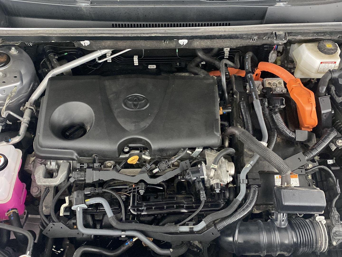 Certified Used 2023 Silver Sky Metallic Toyota Hybrid SE image 9