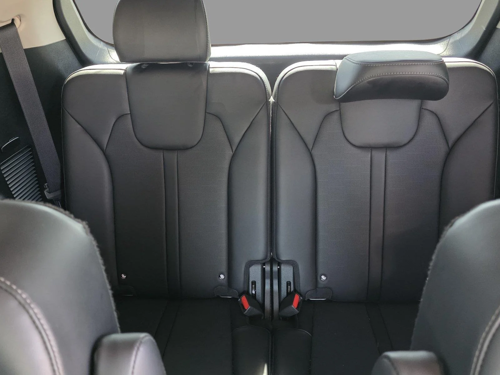 Used 2025 Wolf Gray Kia EX image 31