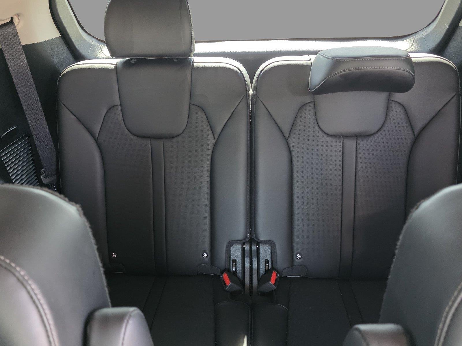 Used 2025 Wolf Gray Kia EX image 31