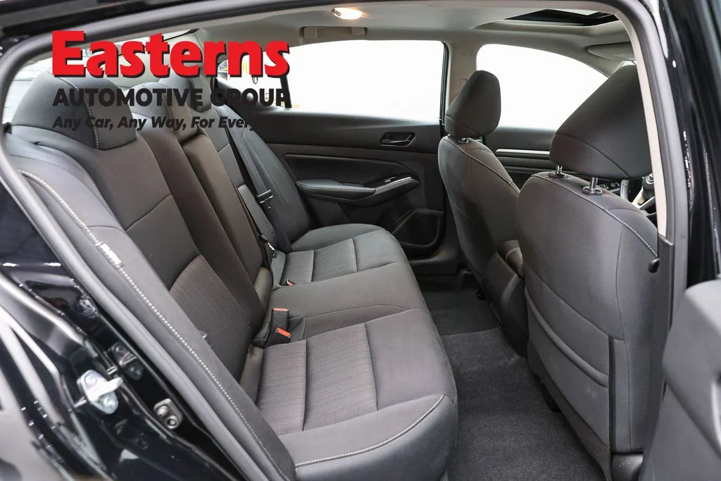 Used 2023 Black Nissan 2.5 SV image 23