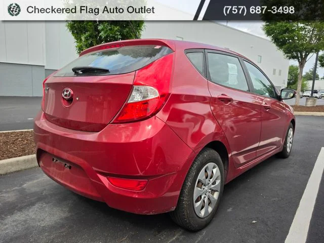 Used 2017 Pulse Red Hyundai SE image 6