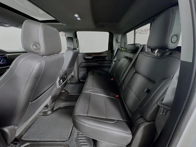Used 2023 White GMC Denali image 37