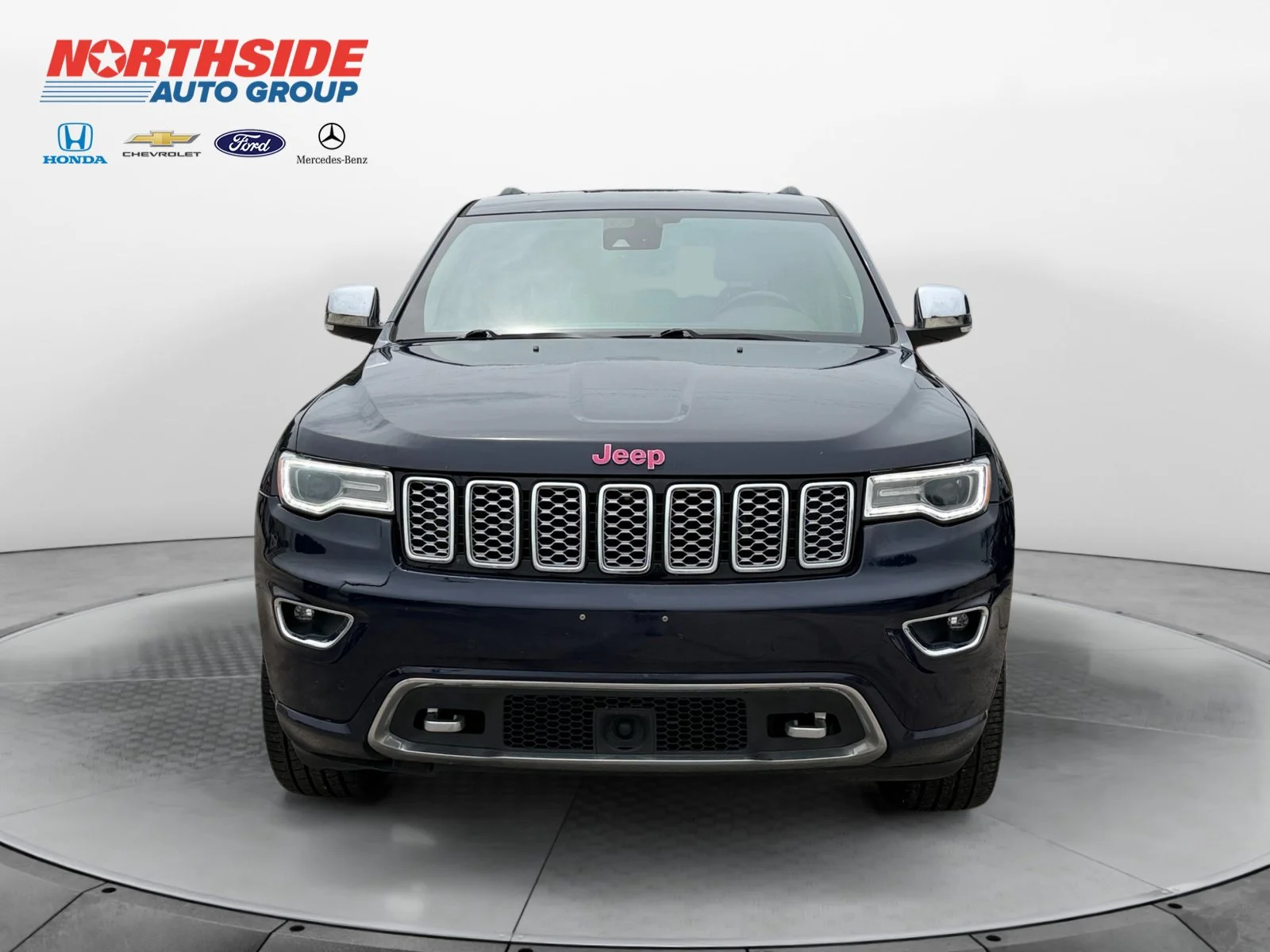 Used 2018 True Blue Pearlcoat Jeep Overland image 2