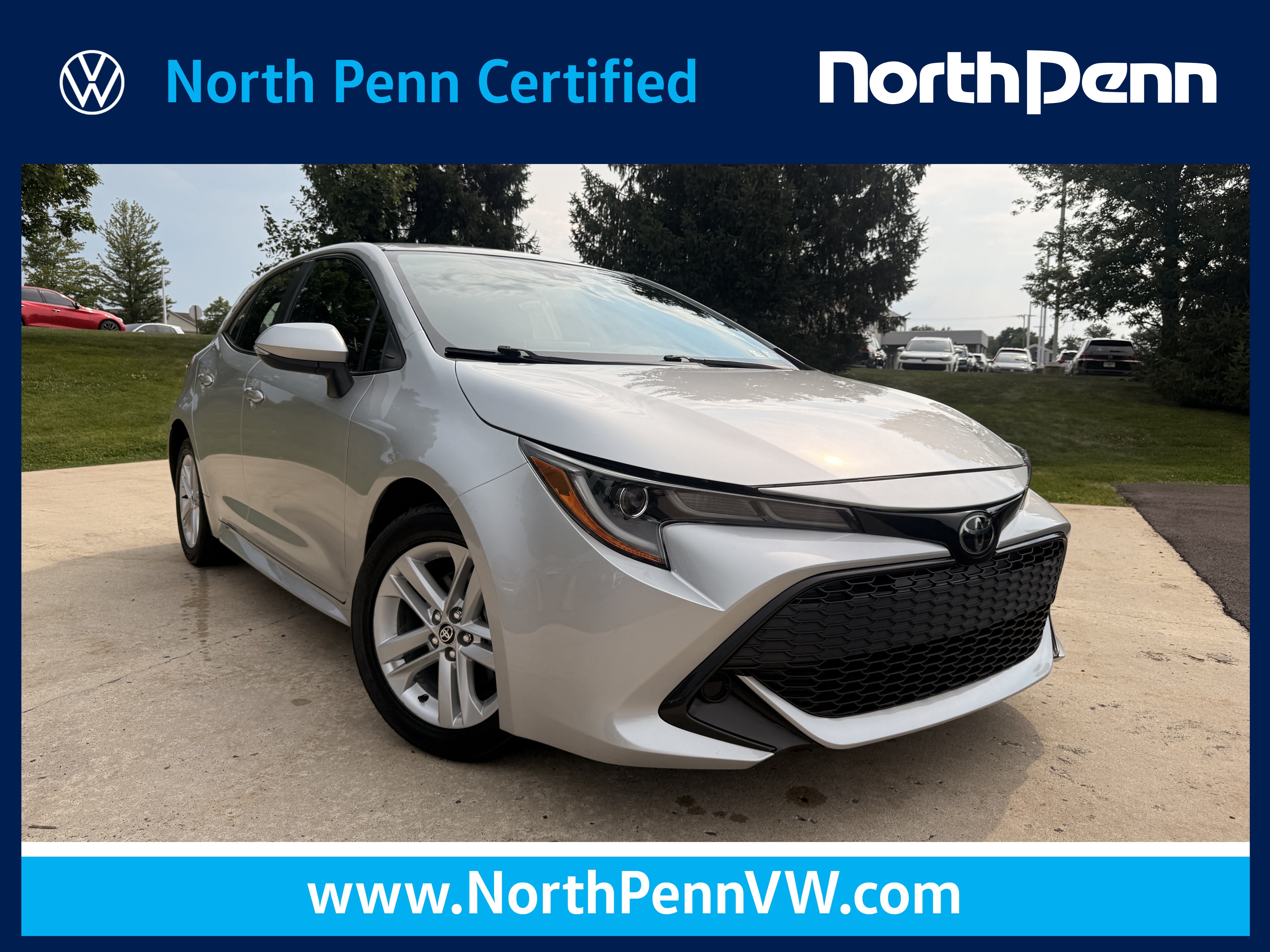 Used 2020  Toyota  image 1