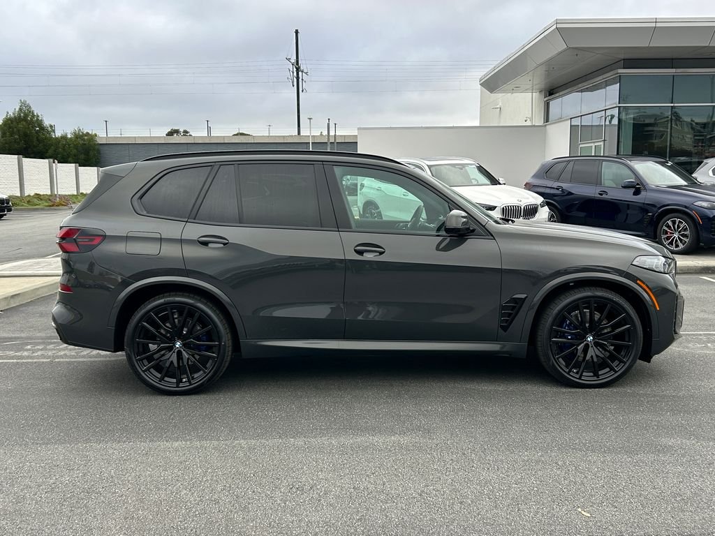 New 2026 Dravit Grey Metallic BMW xDrive40i image 6
