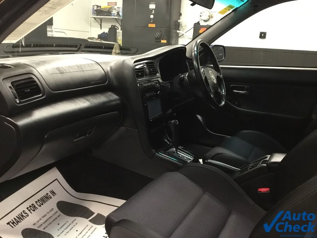 Used 2001 Blue Subaru GT image 21