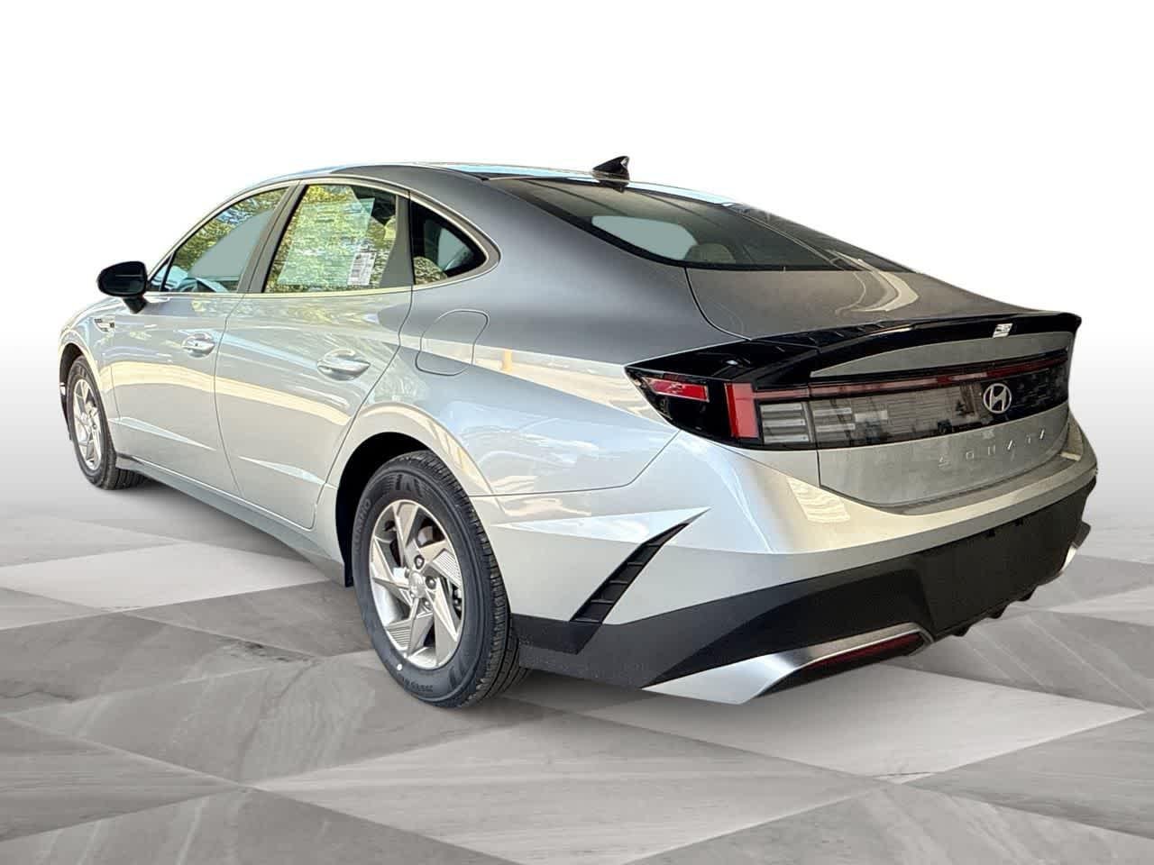 New 2026 Aero Silver Hyundai SE image 35