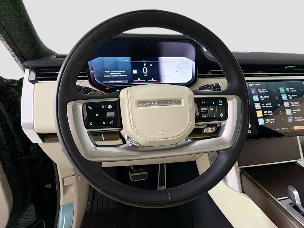 New 2026 Santorini Black Land Rover SE image 11