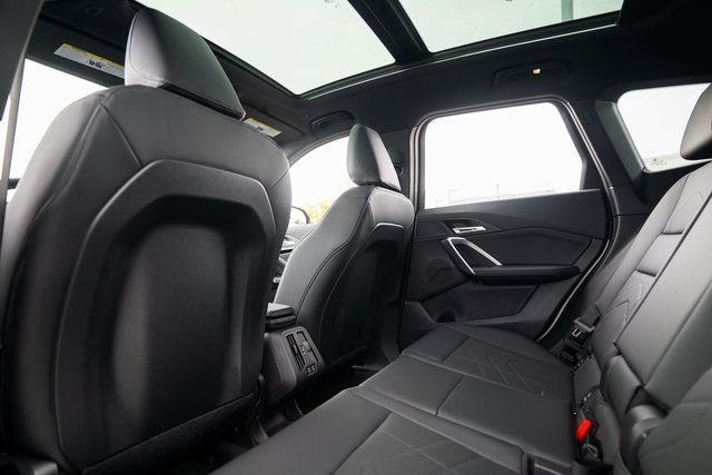 2026 BMW X1 28i - Photo 15