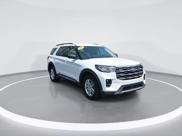 Used 2025 White Ford Active image 6
