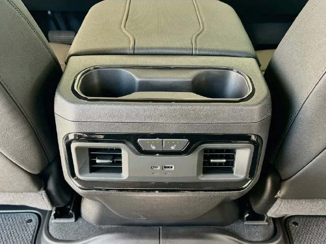 2026 GMC Sierra 1500 AT4 - Photo 18