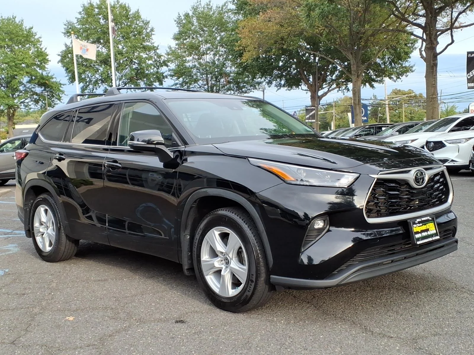 Used 2022 Midnight Black Metallic Toyota LE image 3